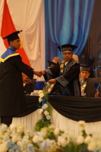 Wisuda XI Politeknik Negeri Fakfak 2025, Momentum Bersejarah Bagi Para Lulusan Polinef