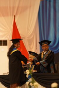 Wisuda XI Politeknik Negeri Fakfak 2025, Momentum Bersejarah Bagi Para Lulusan Polinef