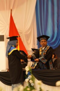 Wisuda XI Politeknik Negeri Fakfak 2025, Momentum Bersejarah Bagi Para Lulusan Polinef