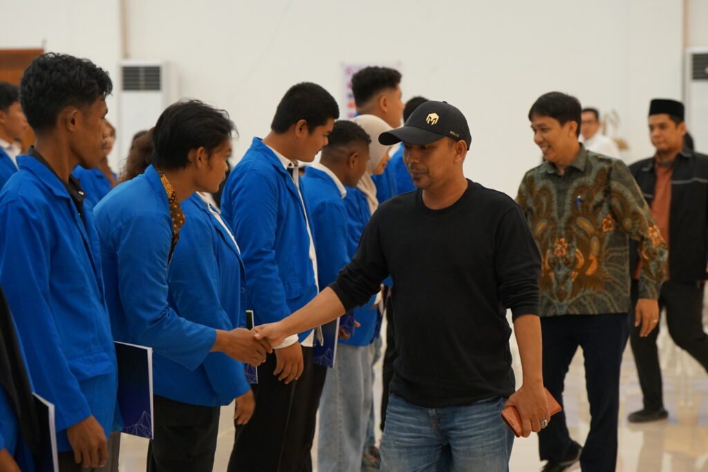 Politeknik Negeri Fakfak Kukuhkan Pengurus Organisasi Mahasiswa Periode 2025-2026