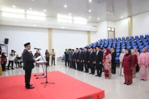 Politeknik Negeri Fakfak Gelar Pelantikan Pejabat Struktural dan Fungsional Serta Sumpah PNS