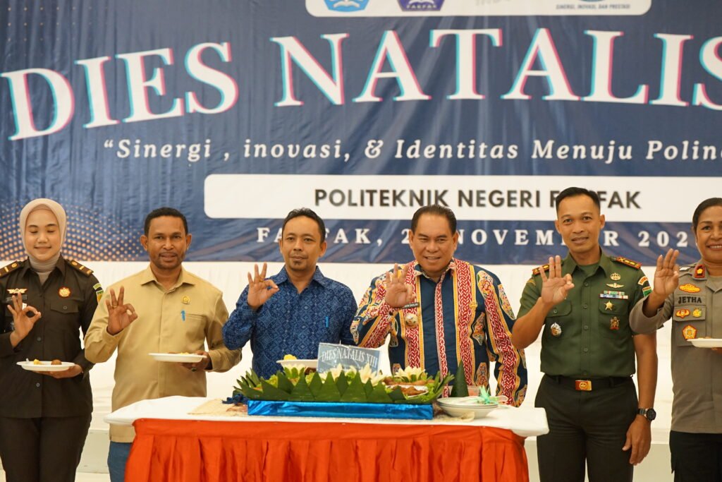 Politeknik Negeri Fakfak Peringati Dies Natalis ke-XIII Bersama Forkopimda dan UMKM
