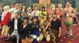 Politeknik Negeri Fakfak Raih Medali Perak di Indonesia Polytechnic English Championship 2025