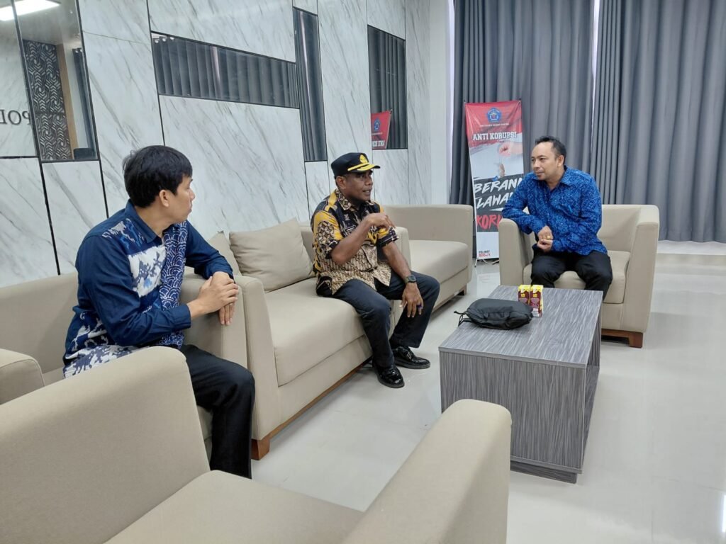 Polinef Gandeng Dinas Kesehatan Fakfak untuk Pembangunan Klinik Kesehatan Kampus