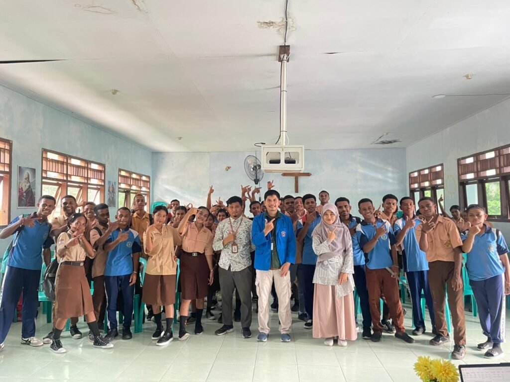 Infomasikan SNPMB2026, Tim Sospro Polinef 2026 Kunjungi Sekolah Menengah Atas dan Kejuruan di Fakfak