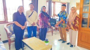 Tim Sospro Polinef Gelar Sosialisasi Penerimaan Mahasiswa Baru 2026 di Kaimana