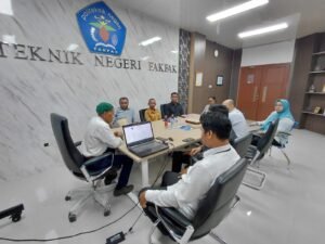Politeknik Negeri Fakfak Terima Audiensi STKIP Nuuwar Fakfak Bahas Pengembangan Sistem Informasi Akademik