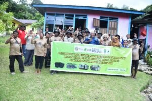 Polinef Dampingi Kelompok Tani Hutan Warkamah, Dukung Pemanfaatan Mesin Briket Modern dari KPHP Unit XVI Fakfak