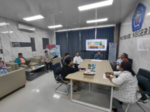 Polinef Sambut Program Bantuan Dana Pendidikan Mahasiswa Akhir dari Pemprov Papua Barat