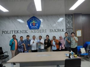 Polinef Sambut Program Bantuan Dana Pendidikan Mahasiswa Akhir dari Pemprov Papua Barat