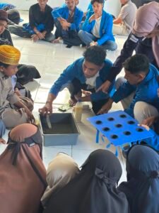 Kolaborasi Organisasi Mahasiswa Polinef Dorong Ketahanan Pangan di Pesantren Dar Al-Salam Fakfak