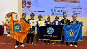 Mahasiswa Polinef Bawa Pulang Dua Juara 1 dan Satu Juara 2 dari KMIPN VIII di Makassar